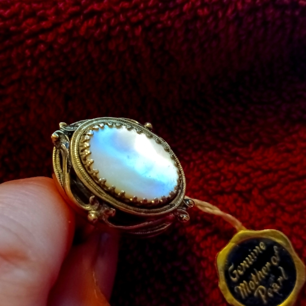 Vintage Mother Of Pearl Ring